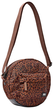 Roka Paddington Petit sac à bandoulière en toile recyclée - Mini Léopard Marron