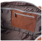 Roka Gatwick Mittelgroße Reisetasche aus recyceltem Canvas – Zimtbraun