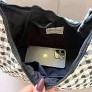 Moon Nude Classic Hoop Bag – Schwarz/Weiß
