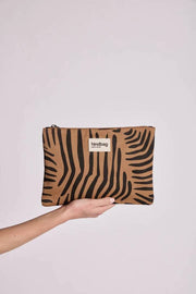 Hindbag Ema Medium Reißverschlusstasche – Zebra Cinnamon Brown