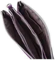 Roka Carnaby XL crossbodytas van gerecycleerd canvas - diep druifpaars