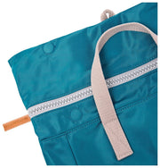 Roka Canfield B medium rugzak van gerecycled nylon - Noordzeeblauw