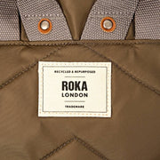 Roka Canfield B Mittelgroßer Rucksack aus recyceltem Nylon – Armeegrün