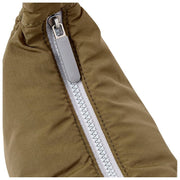 Roka Farringdon Taslon Umhängetasche – Moosbraun