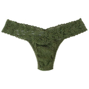 Hanky Panky 5-pack kenmerkende kanten strings met lage taille - Marshmallow/Bliss/Boysenberry/Marineblauw/Macchiato