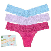 Hanky Panky Signature Lace Low Rise Matchbox 3er-Pack Tangas – teilweise wolkiges Blau/kühles Lavendel/Koralle