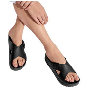 Totes SOLBOUNCE Bounce Sandalen met gekruiste gesp aan de voorkant - Zwart